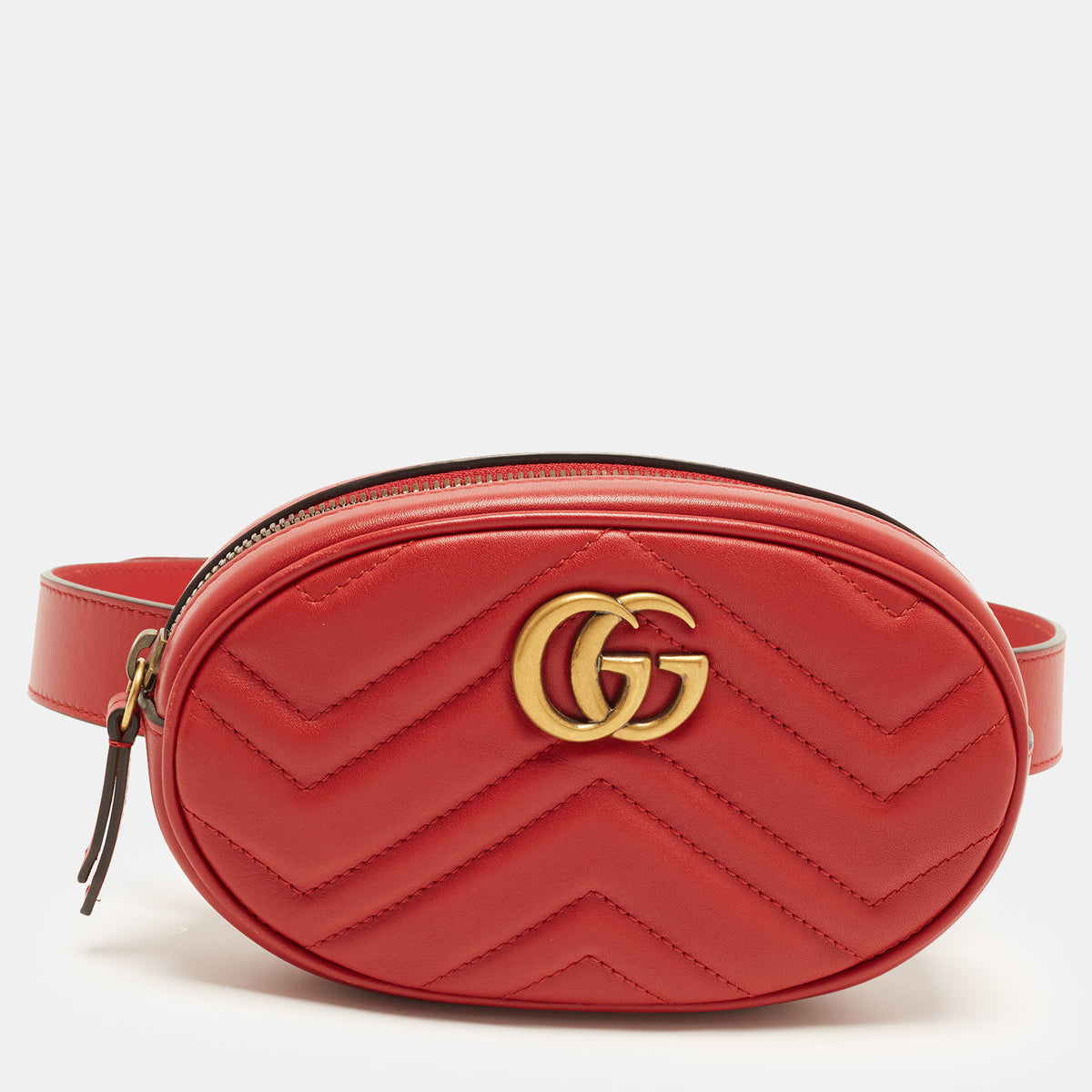 Gucci src:http://cdn.theluxurycloset.com/uploads/products/full/luxury-women-gucci-used-handbags-p1380827-001.jpg