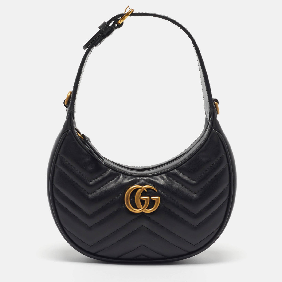 Gucci src:http://cdn.theluxurycloset.com/uploads/products/full/luxury-women-gucci-used-handbags-p1405220-002.jpg