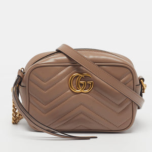 src:http://cdn.theluxurycloset.com/uploads/products/full/luxury-women-gucci-used-handbags-p1406454-001.jpg