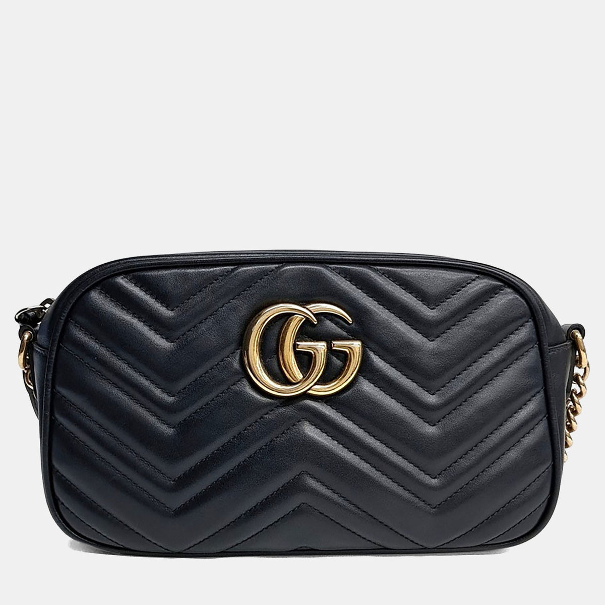 Gucci src:http://cdn.theluxurycloset.com/uploads/products/full/luxury-women-gucci-used-handbags-p1420202-002.jpg