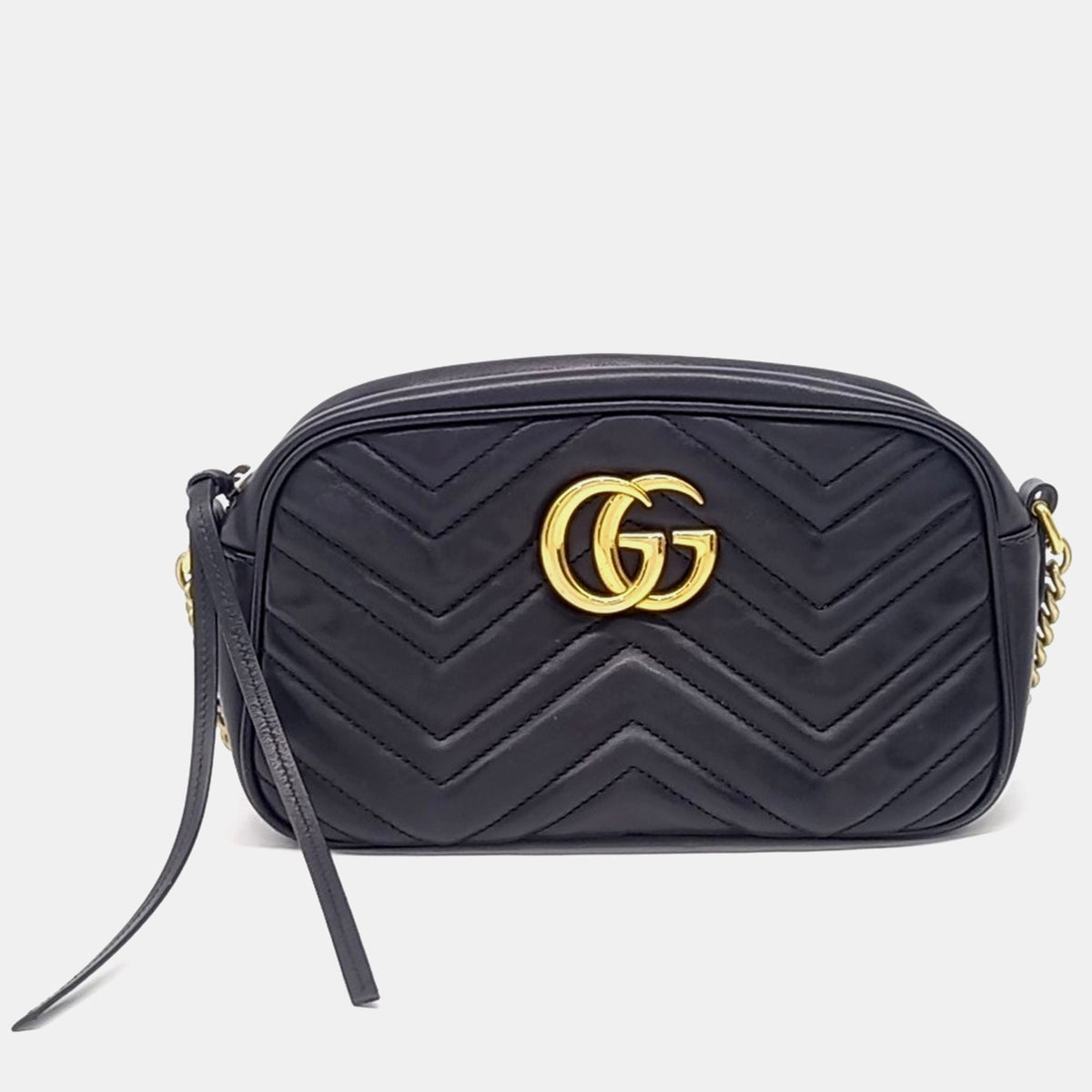 Gucci src:http://cdn.theluxurycloset.com/uploads/products/full/luxury-women-gucci-used-handbags-p1428603-008.jpg