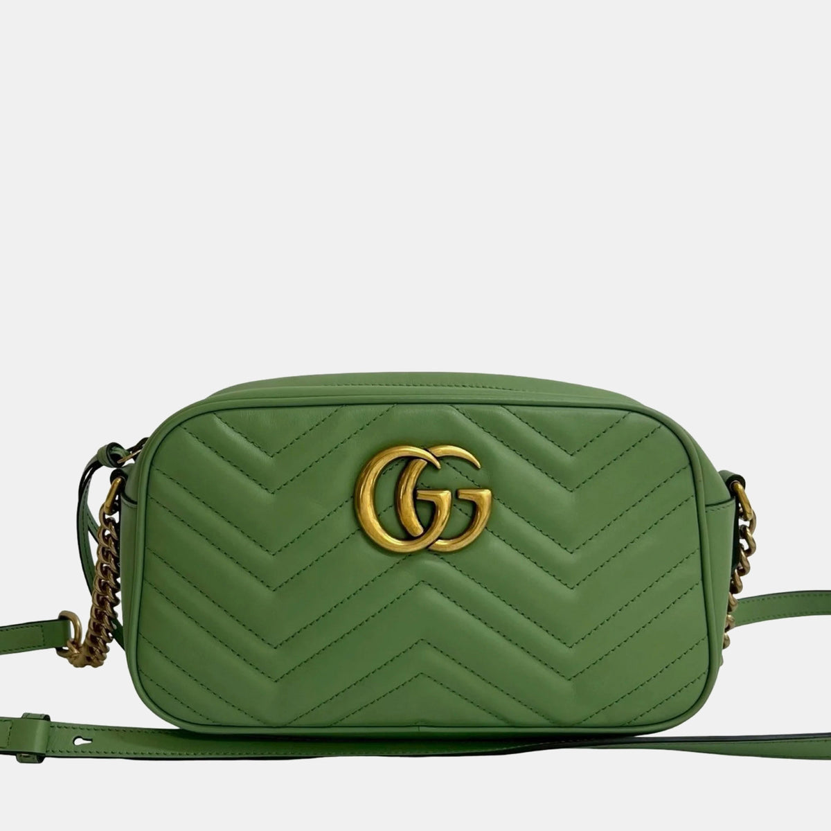 Gucci src:http://cdn.theluxurycloset.com/uploads/products/full/luxury-women-gucci-used-handbags-p1431501-007.jpg