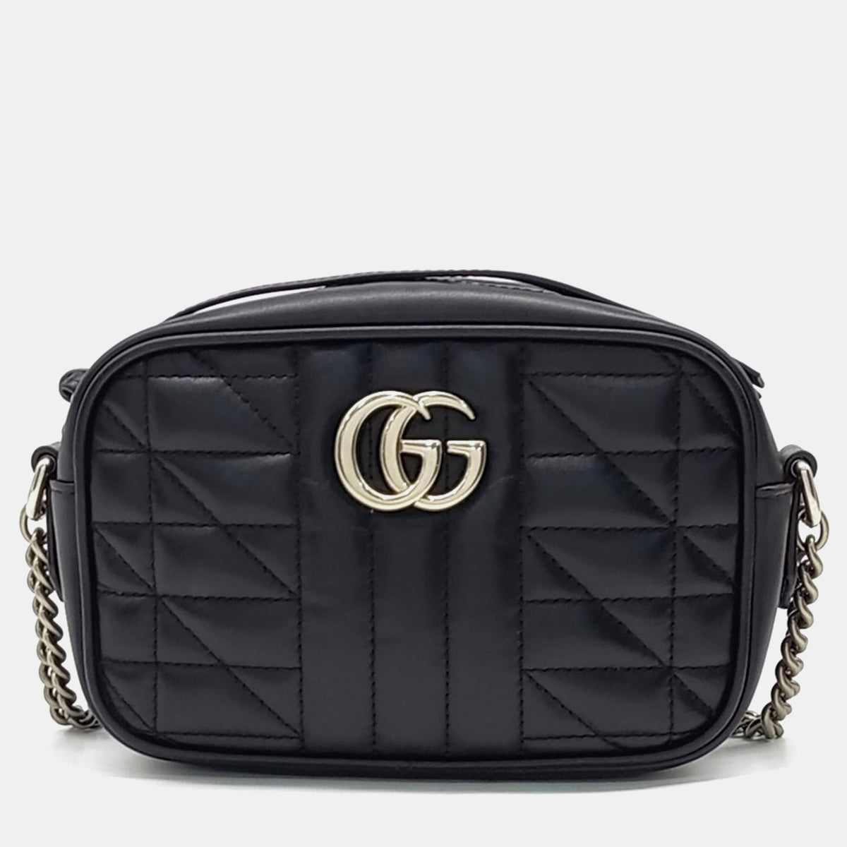 Gucci src:http://cdn.theluxurycloset.com/uploads/products/full/luxury-women-gucci-used-handbags-p1432009-002.jpg
