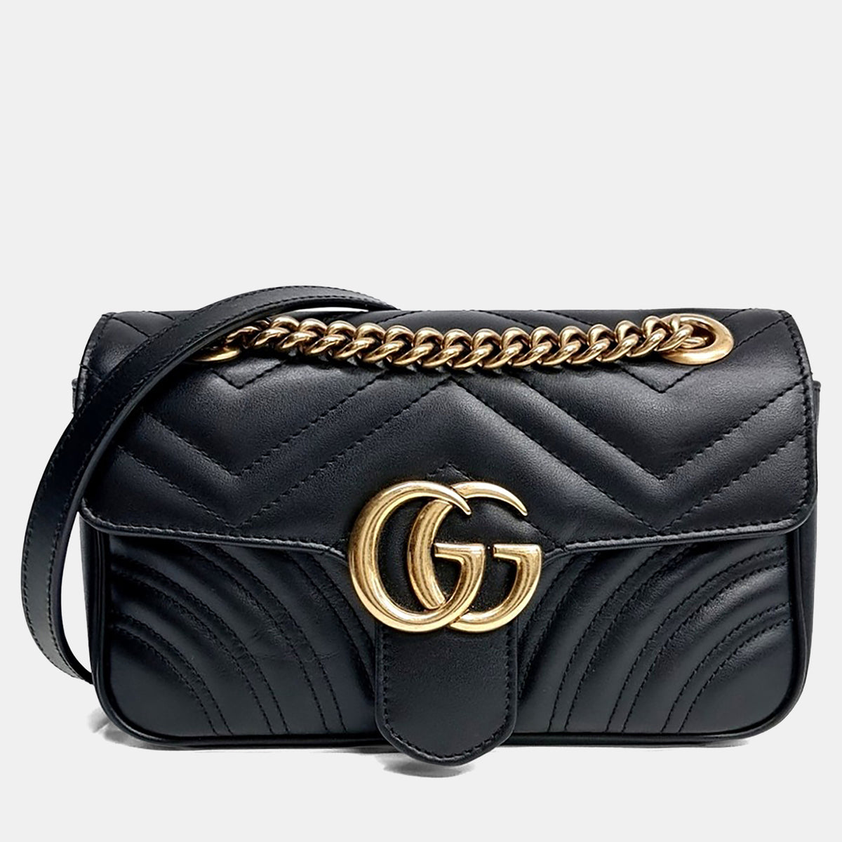 Gucci src:http://cdn.theluxurycloset.com/uploads/products/full/luxury-women-gucci-used-handbags-p1443835-005.jpg