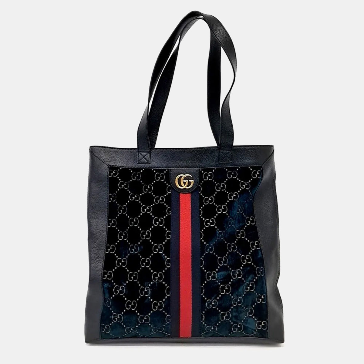 Gucci src:http://cdn.theluxurycloset.com/uploads/products/full/luxury-women-gucci-used-handbags-p1447426-003.jpg