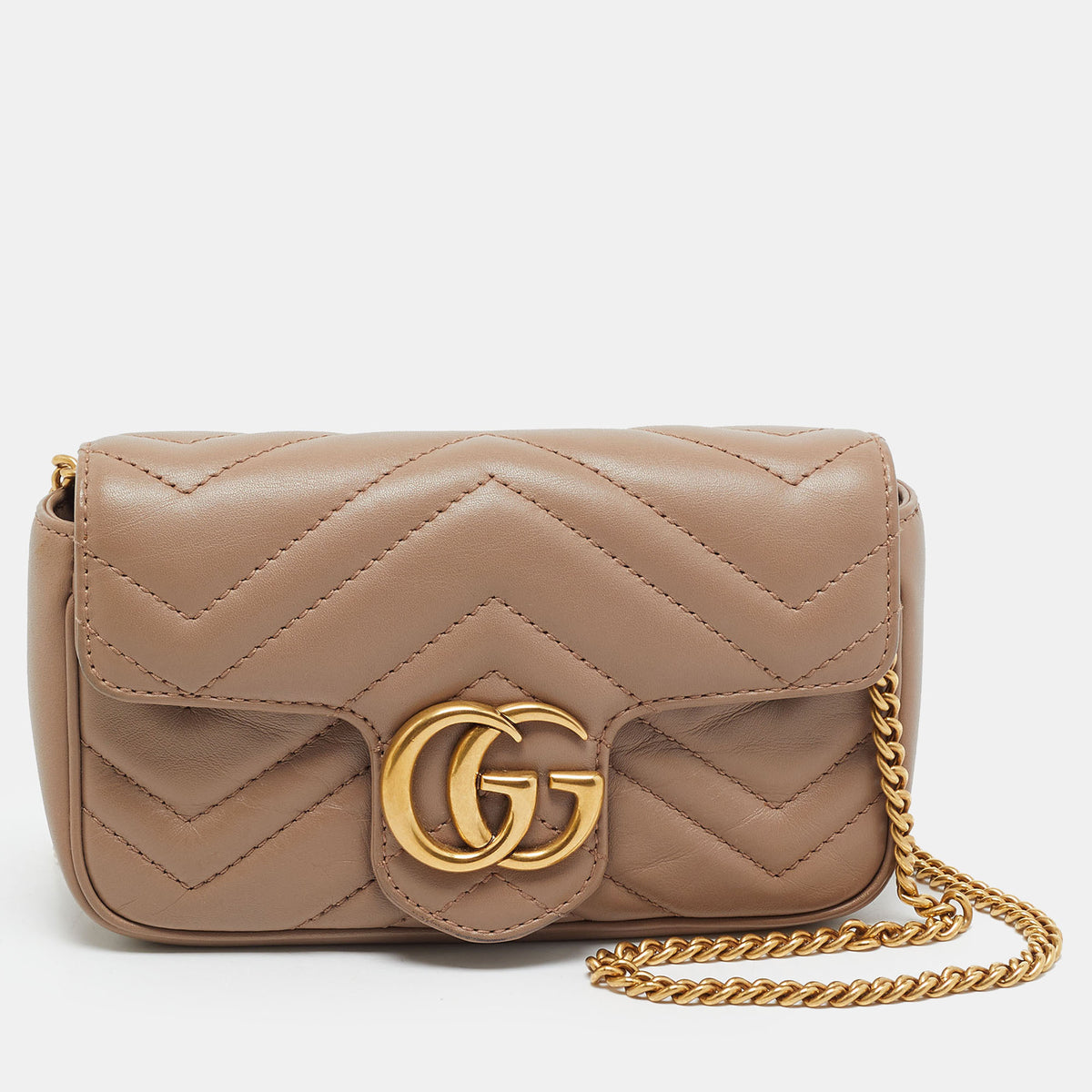 Gucci src:http://cdn.theluxurycloset.com/uploads/products/full/luxury-women-gucci-used-handbags-p1449396-001.jpg