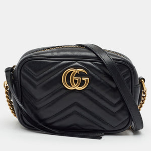 src:http://cdn.theluxurycloset.com/uploads/products/full/luxury-women-gucci-used-handbags-p1454830-001.jpg