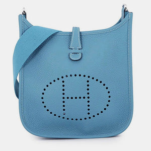 src:http://cdn.theluxurycloset.com/uploads/products/full/luxury-women-hermes-new-handbags-p1403749-005.jpg