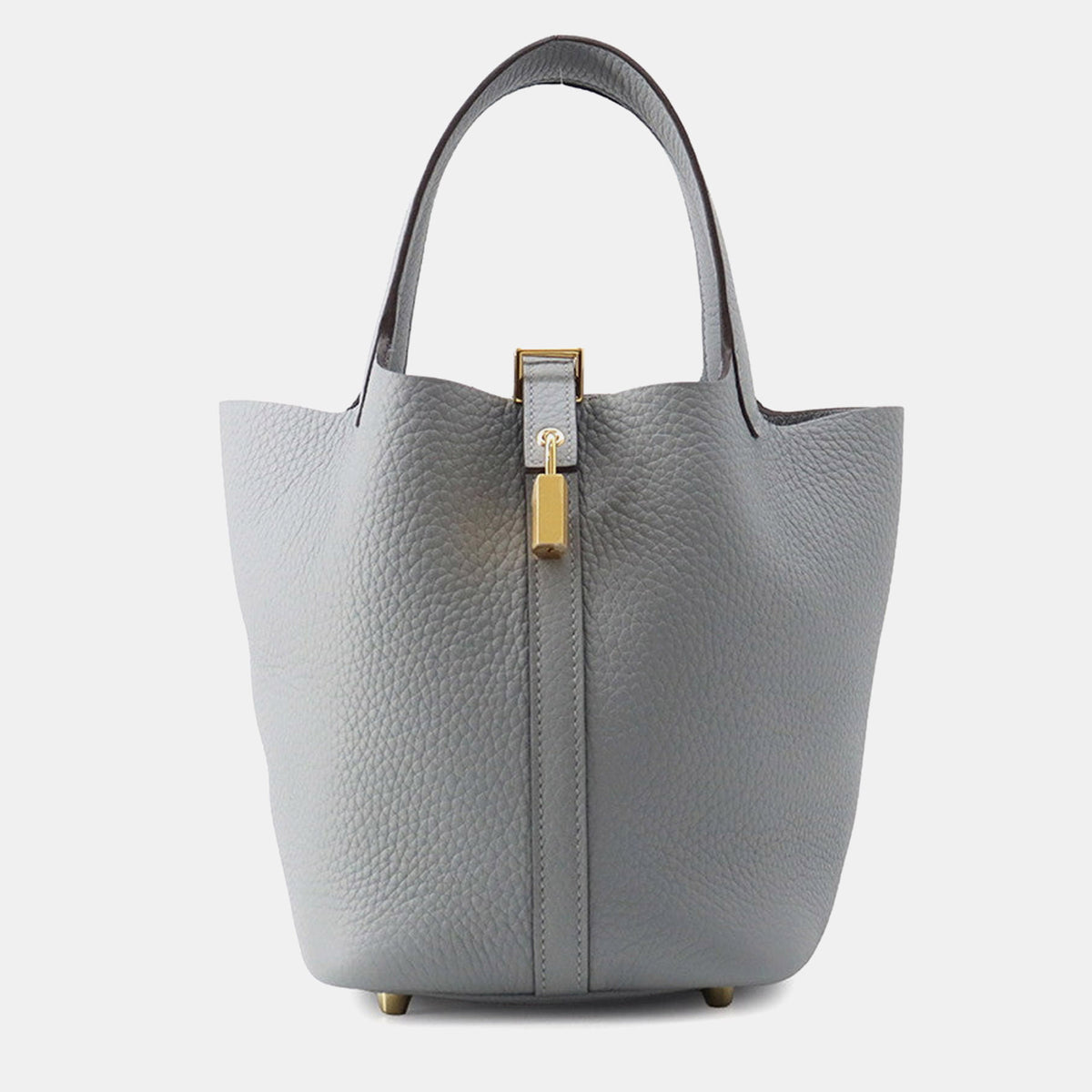 Hermès src:http://cdn.theluxurycloset.com/uploads/products/full/luxury-women-hermes-new-handbags-p1444582-001.jpg