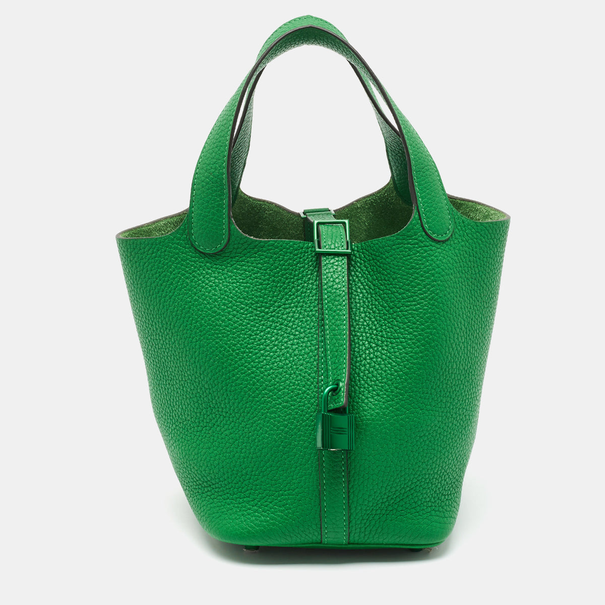 Hermès src:http://cdn.theluxurycloset.com/uploads/products/full/luxury-women-hermes-used-handbags-p1340731-001.jpg