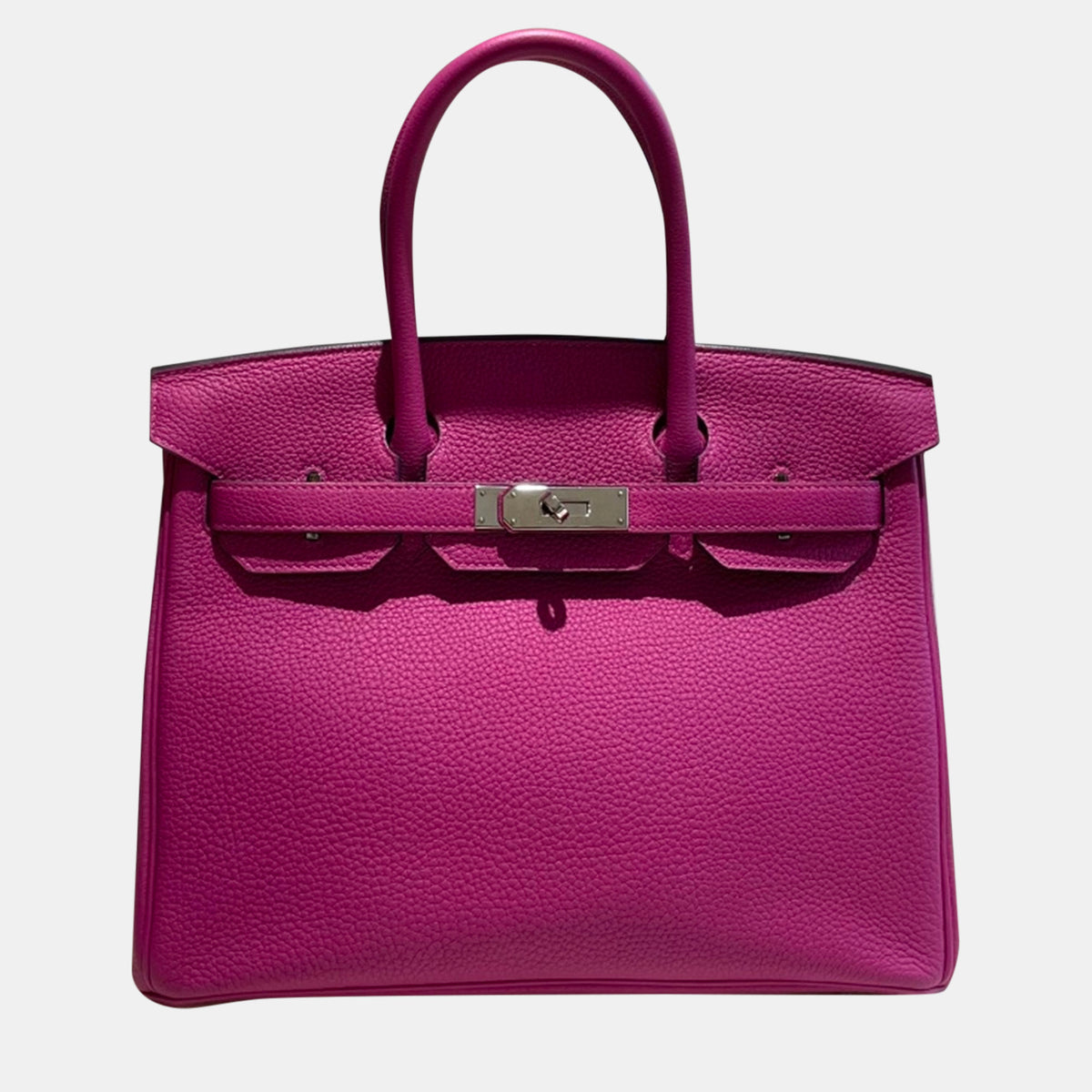 Hermès src:http://cdn.theluxurycloset.com/uploads/products/full/luxury-women-hermes-used-handbags-p1364048-001.jpg