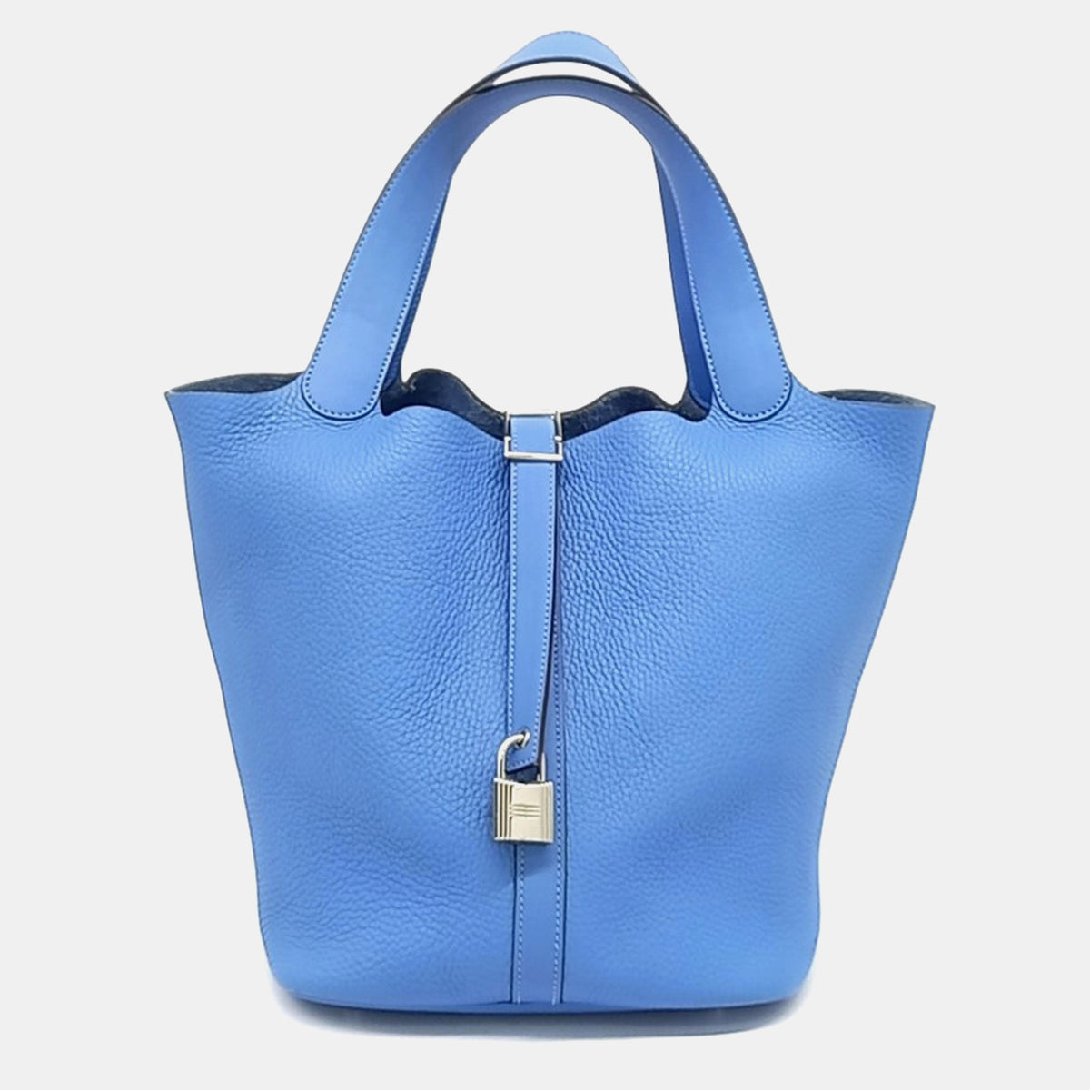 Hermès src:http://cdn.theluxurycloset.com/uploads/products/full/luxury-women-hermes-used-handbags-p1396215-006.jpg