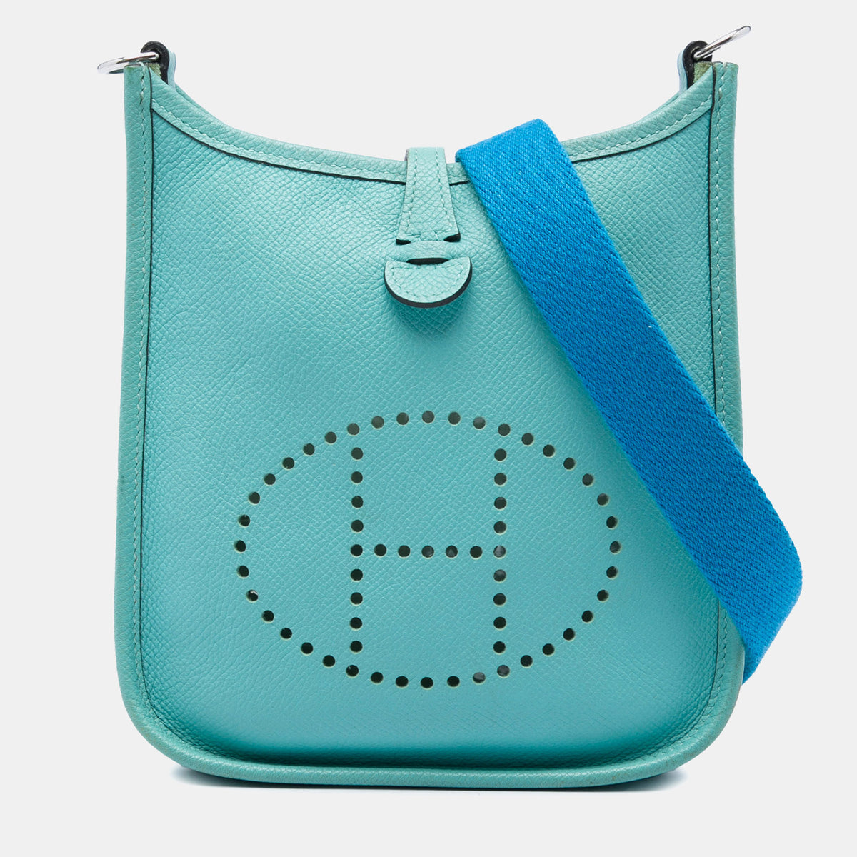 Hermès src:http://cdn.theluxurycloset.com/uploads/products/full/luxury-women-hermes-used-handbags-p1407007-005.jpg