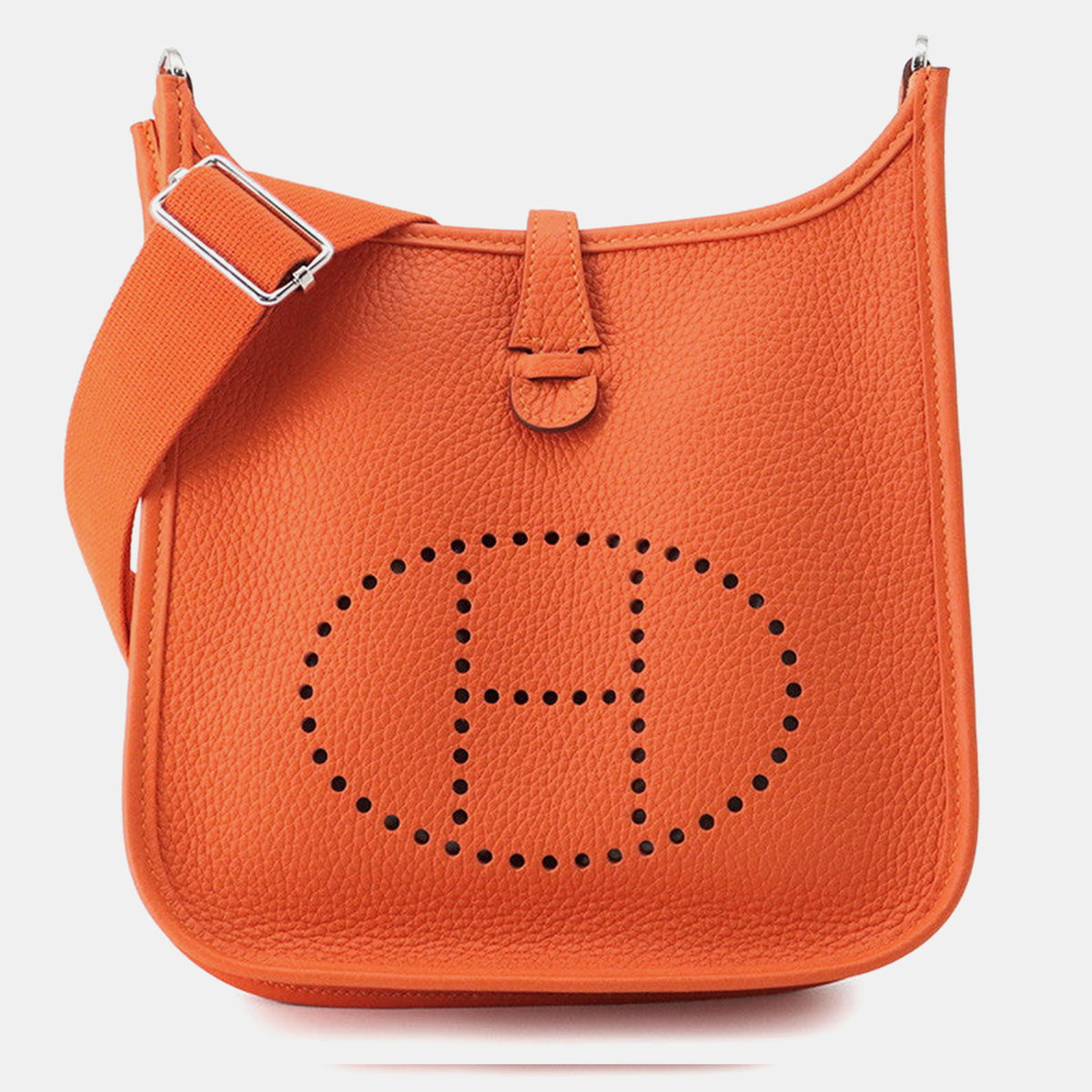 Hermès src:http://cdn.theluxurycloset.com/uploads/products/full/luxury-women-hermes-used-handbags-p1408407-009.jpg