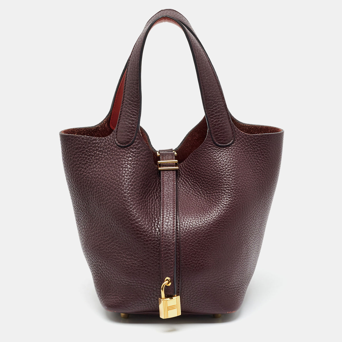 Hermès src:http://cdn.theluxurycloset.com/uploads/products/full/luxury-women-hermes-used-handbags-p1425016-001.jpg