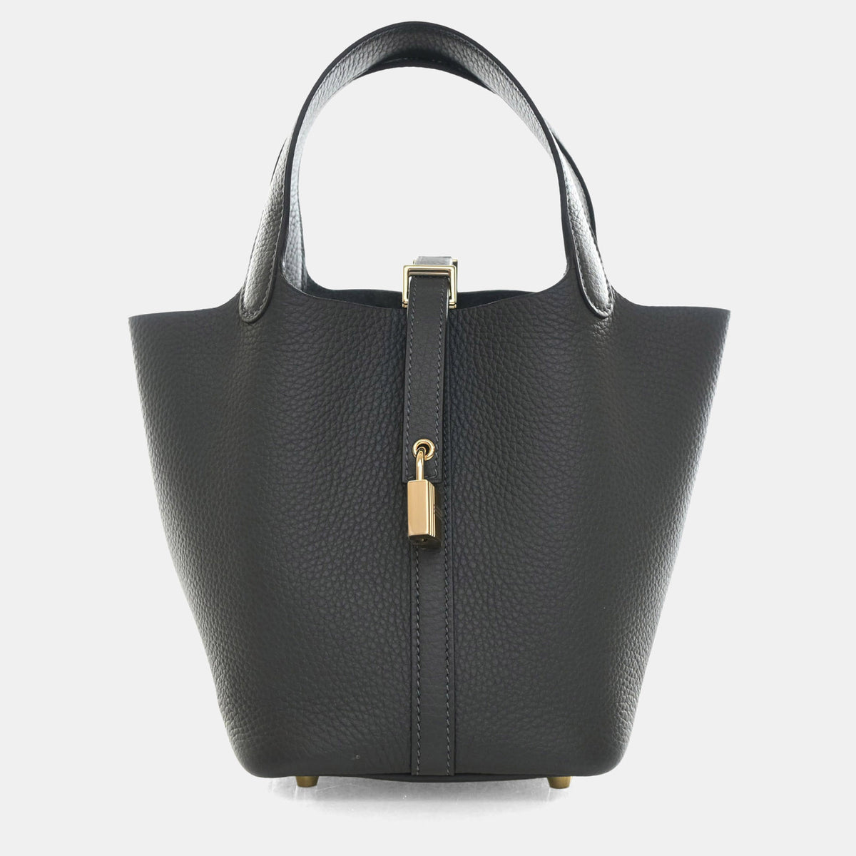 Hermès src:http://cdn.theluxurycloset.com/uploads/products/full/luxury-women-hermes-used-handbags-p1430634-010.jpg