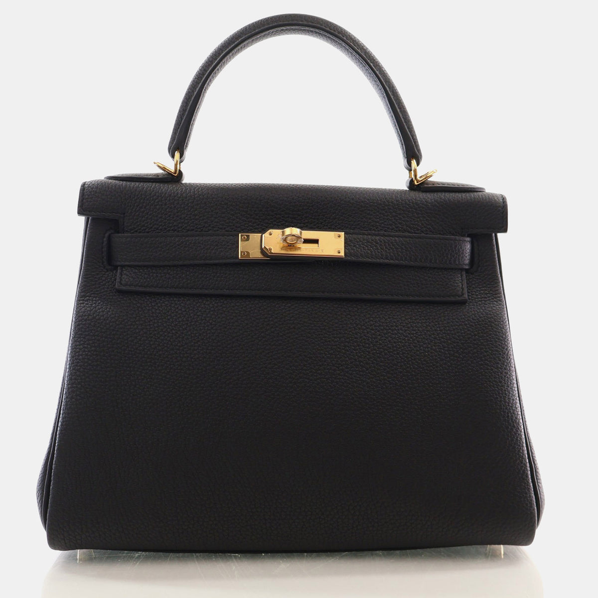 Hermès src:http://cdn.theluxurycloset.com/uploads/products/full/luxury-women-hermes-used-handbags-p1436292-013.jpg