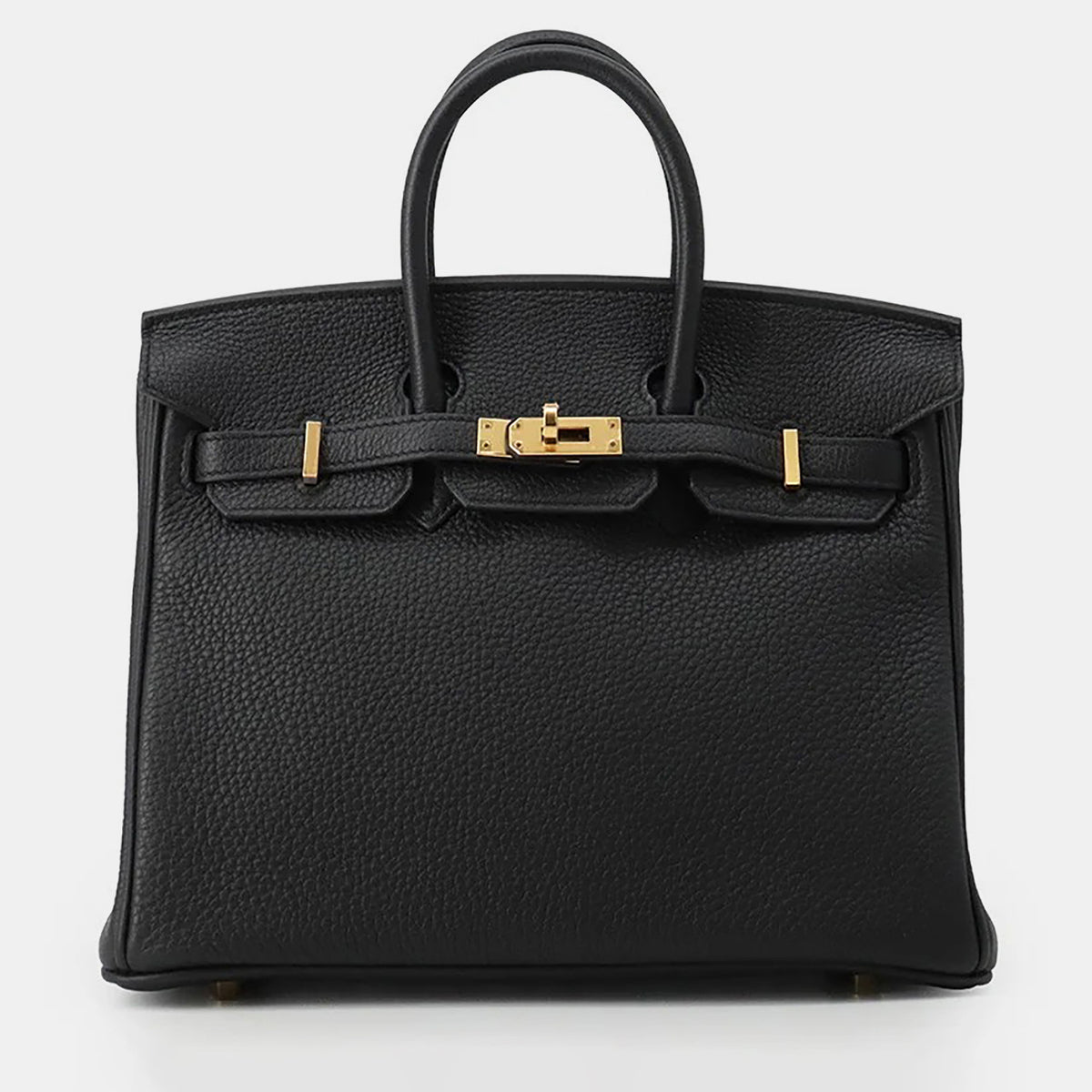 Hermès src:http://cdn.theluxurycloset.com/uploads/products/full/luxury-women-hermes-used-handbags-p1448931-002.jpg