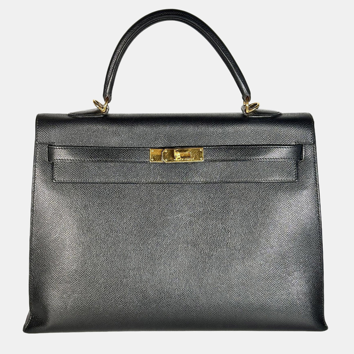 Hermès src:http://cdn.theluxurycloset.com/uploads/products/full/luxury-women-hermes-used-handbags-p1451503-002.jpeg