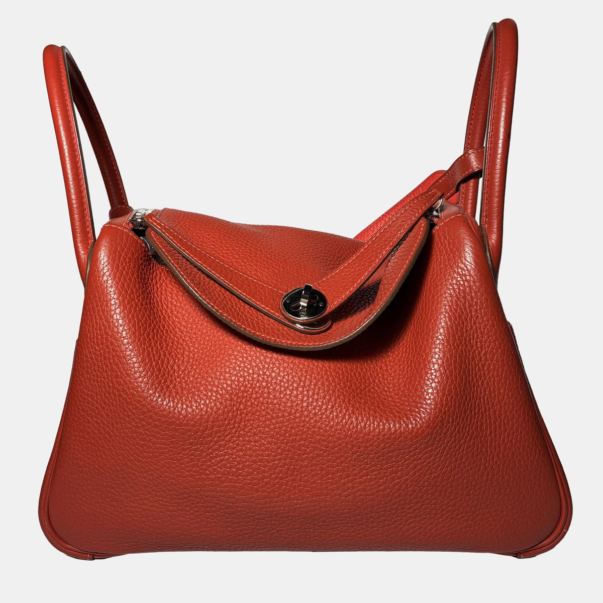 Hermès src:http://cdn.theluxurycloset.com/uploads/products/full/luxury-women-hermes-used-handbags-p1451522-007.jpg