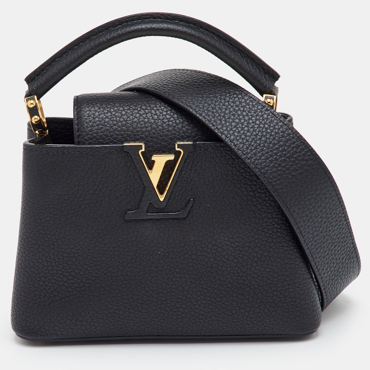 Louis Vuitton src:http://cdn.theluxurycloset.com/uploads/products/full/luxury-women-louis-vuitton-used-handbags-p1358925-001.jpg