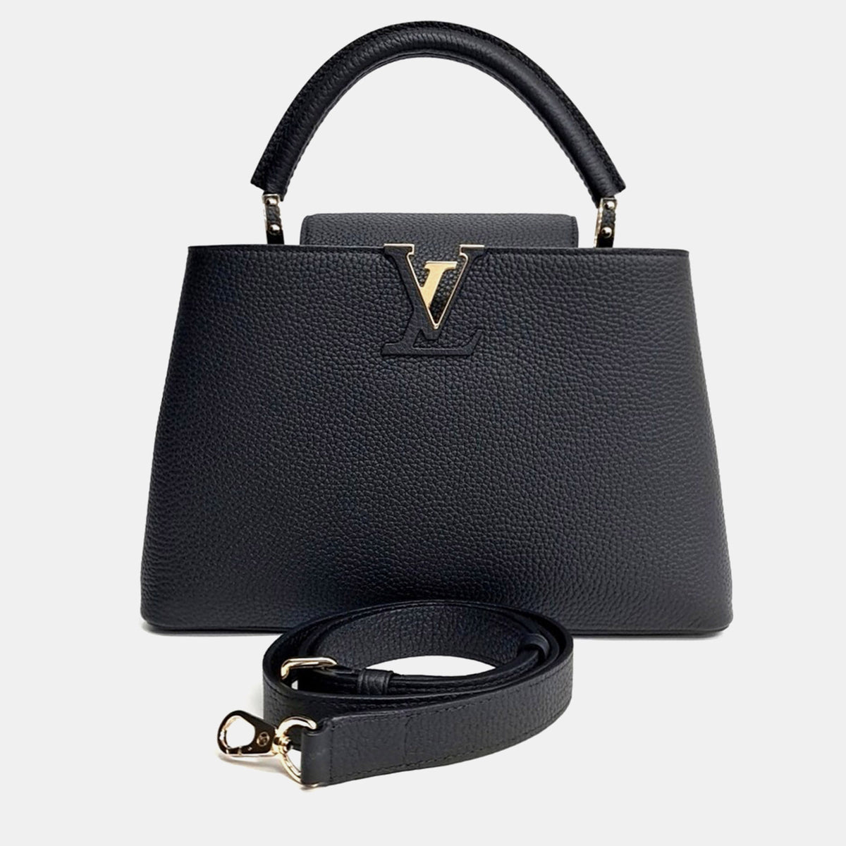 Louis Vuitton src:http://cdn.theluxurycloset.com/uploads/products/full/luxury-women-louis-vuitton-used-handbags-p1396483-005.jpg