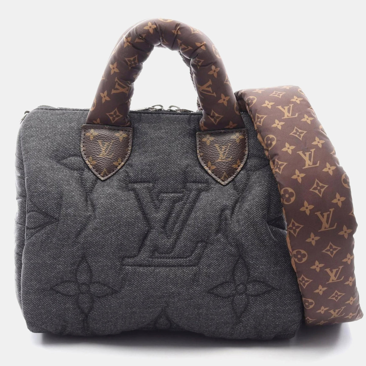 Louis Vuitton src:http://cdn.theluxurycloset.com/uploads/products/full/luxury-women-louis-vuitton-used-handbags-p1426798-006.jpg