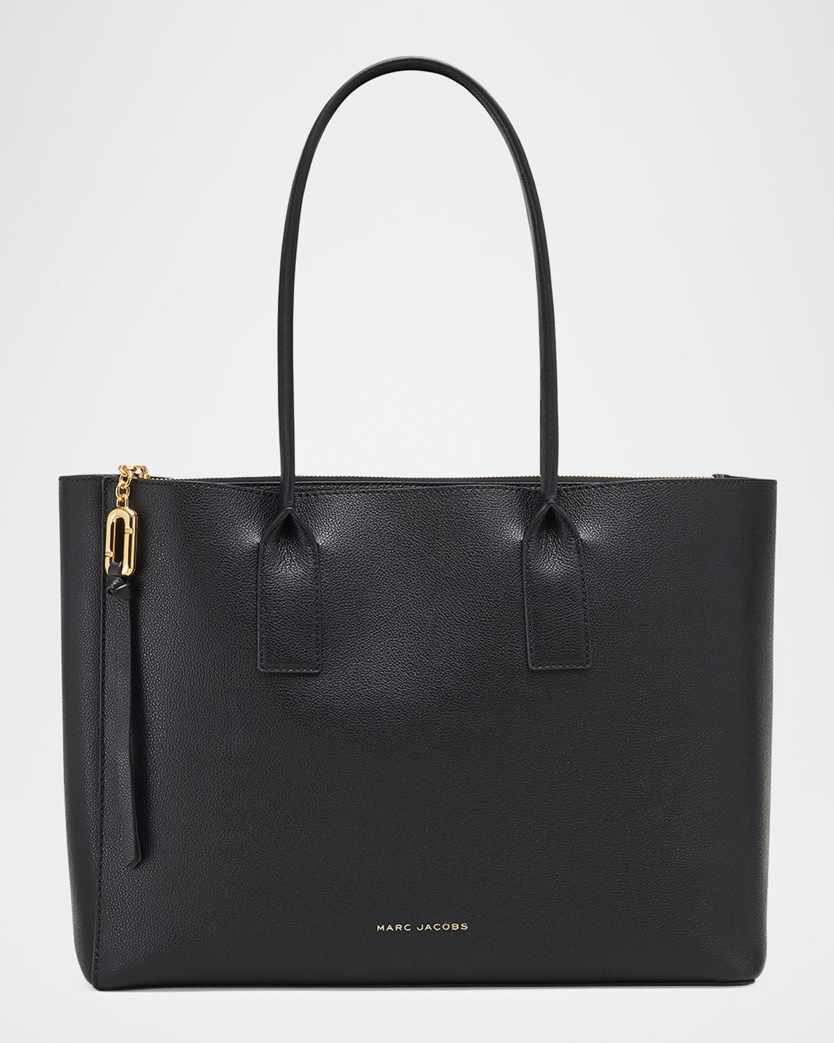 Marc Jacobs src:https://media.neimanmarcus.com/f_auto,q_auto/w_1200,h_1500/01/nm_5639448_100106_m