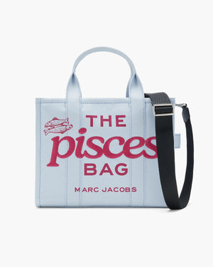 src:https://media.marcjacobs.com/match/product_style_code/2r6htt099h02/nrf/987/sequence/main/