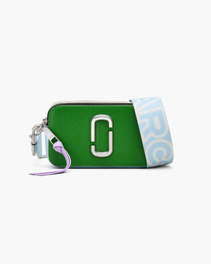 src:https://media.marcjacobs.com/match/product_style_code/2s3hcr500h03/nrf/311/sequence/main/