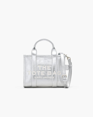 src:https://media.marcjacobs.com/match/product_style_code/2f3htt004h01/nrf/039/sequence/main/